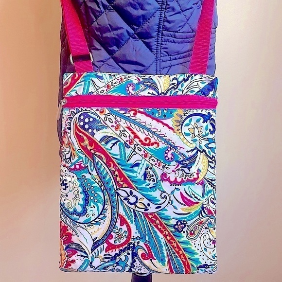 NEW Pink and Blue Paisley Nylon Multi Pocket Messenger/Crossbody Bag - Picture 9 of 10